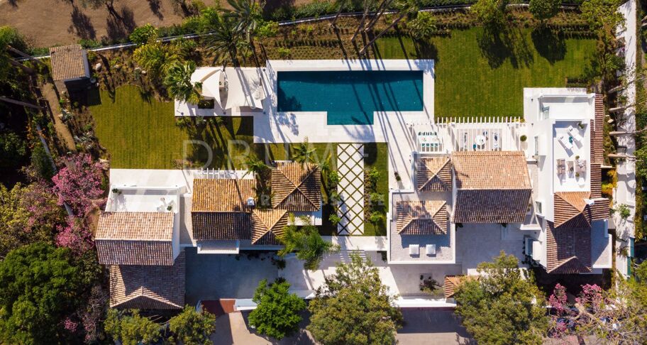 Frontline Golfvilla i Nueva Andalucía med Gästhus