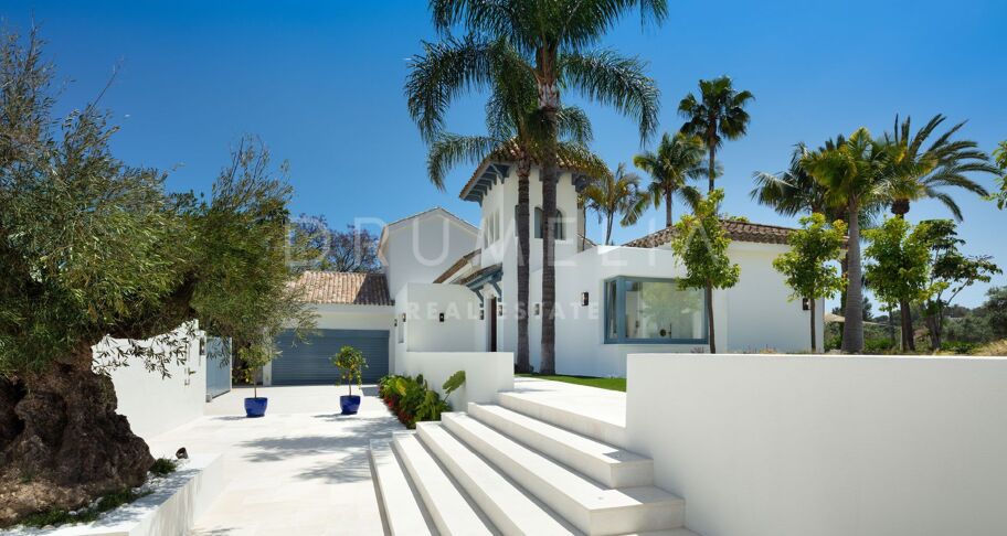 Frontline Golfvilla i Nueva Andalucía med Gästhus