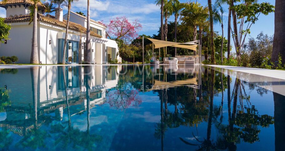 Frontline Golfvilla i Nueva Andalucía med Gästhus