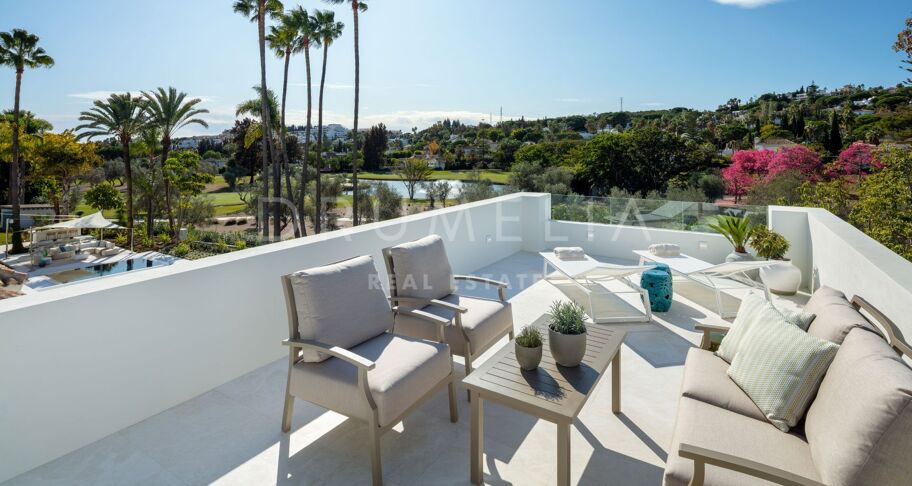 Frontline Golfvilla i Nueva Andalucía med Gästhus