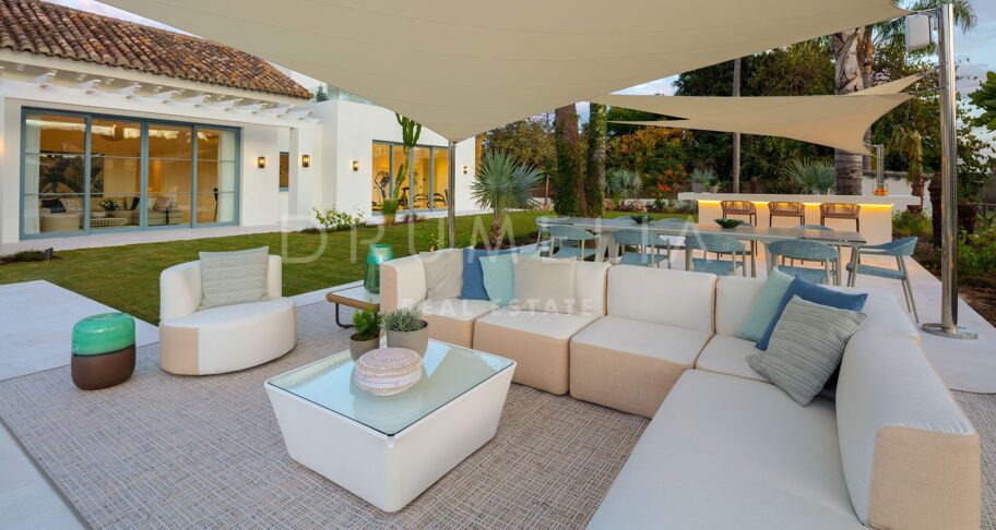 Frontline Golfvilla i Nueva Andalucía med Gästhus