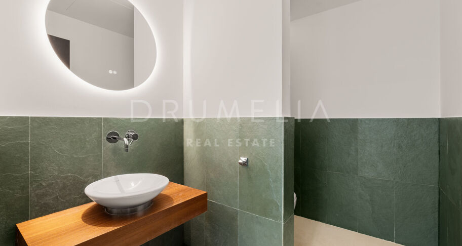 Modern Semi-Detached Luxurious House with Lovely Views, Sierra Blanca, Marbella Golden Mile