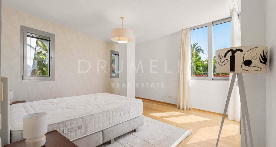 Modern Semi-Detached Luxurious House with Lovely Views, Sierra Blanca, Marbella Golden Mile