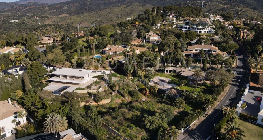 Utviklingsmulighet på en stor tomt i Hacienda Las Chapas, Marbella
