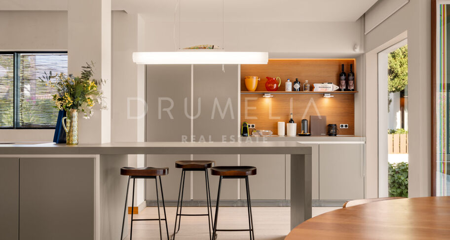 La Madrugada – Stilvolles modernes Luxushaus in erster Golflinie am Los Naranjos Golf, Nueva Andalucía