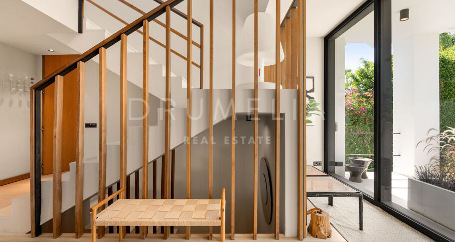 La Madrugada – Stilvolles modernes Luxushaus in erster Golflinie am Los Naranjos Golf, Nueva Andalucía