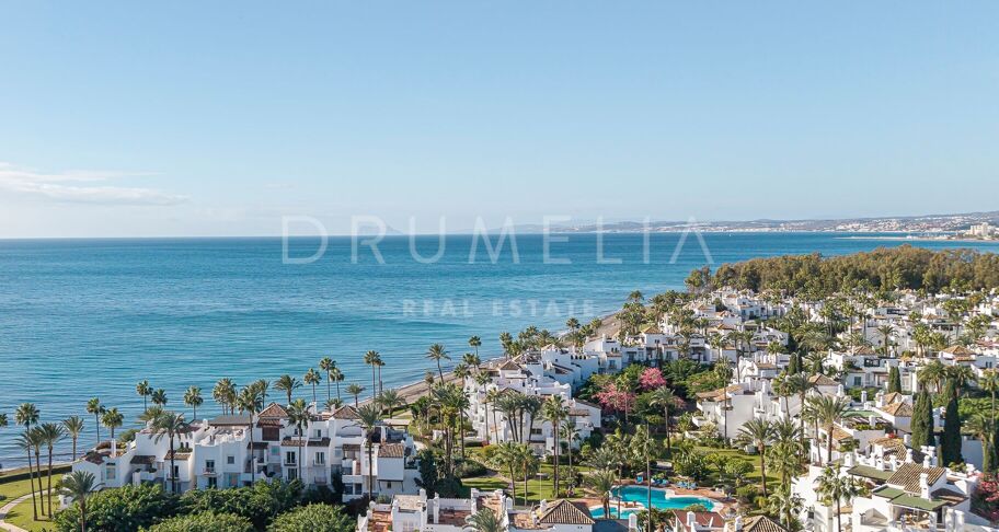 Frontline beach ground floor apartment in Alcazaba Beach Estepona