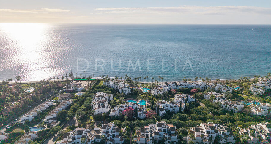 Frontline beach ground floor apartment in Alcazaba Beach Estepona