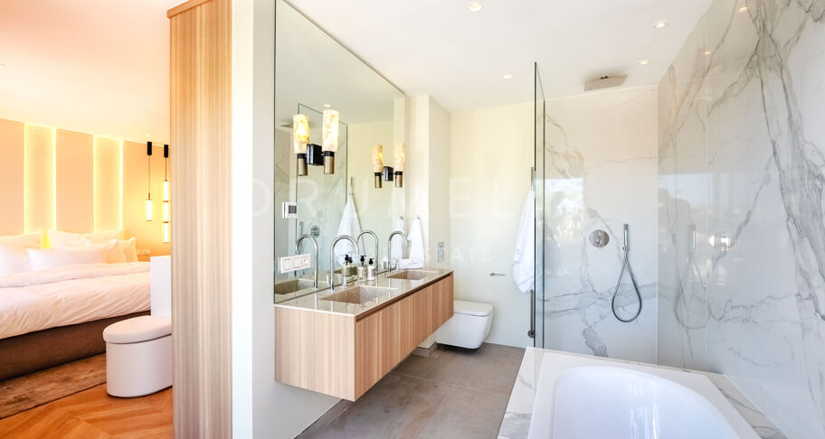 Luxuriös renoviertes Reihenhaus mit 5 Schlafzimmern in Altos de Salamanca, Goldene Meile