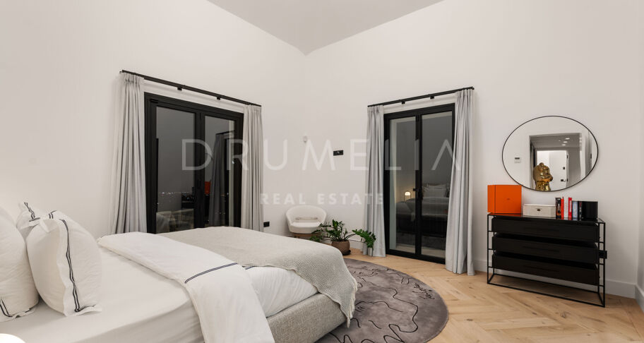 Villa Amra – całkowicie odnowiona luksusowa willa z panoramicznym widokiem na morze i góry w Monte Halcones, Benahavís