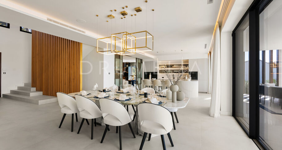 Villa George - Zeitgenössische Villa mit Meerblick in Sierra Blanca, Marbella