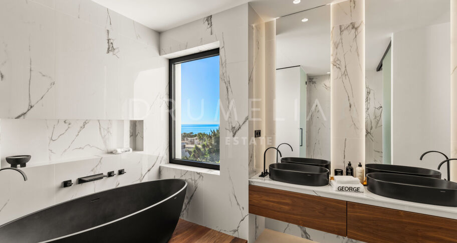 Villa George - Zeitgenössische Villa mit Meerblick in Sierra Blanca, Marbella