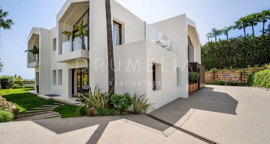 Hedendaagse luxe villa met uitzicht op zee in Sierra Blanca, Marbella