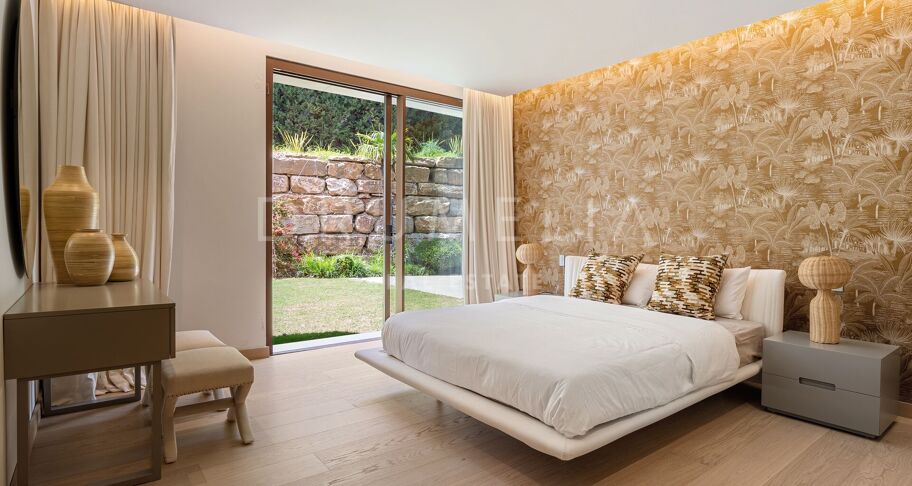 Hedendaagse luxe villa met uitzicht op zee in Sierra Blanca, Marbella