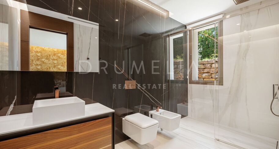 Hedendaagse luxe villa met uitzicht op zee in Sierra Blanca, Marbella