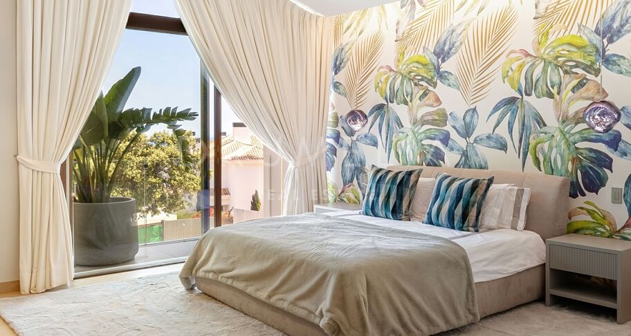 Hedendaagse luxe villa met uitzicht op zee in Sierra Blanca, Marbella
