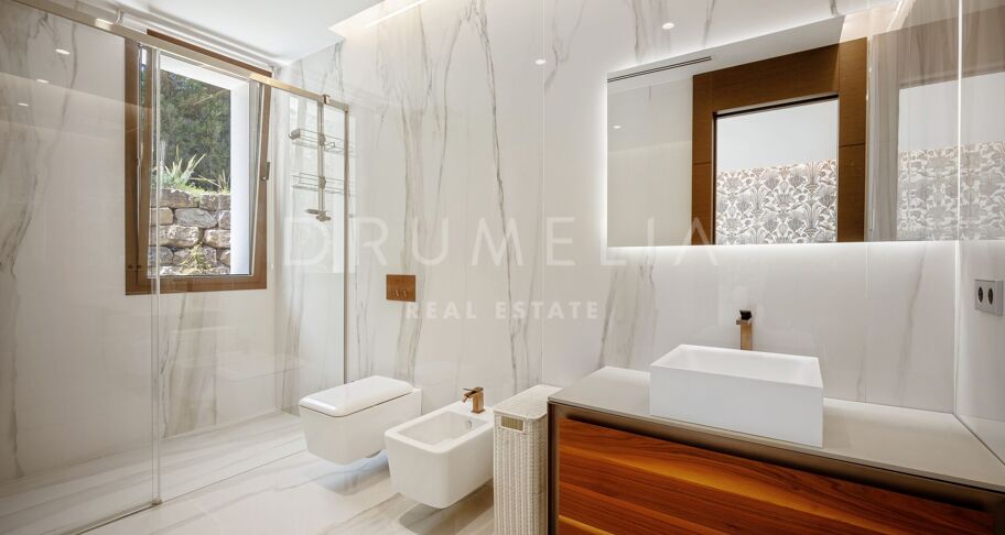 Hedendaagse luxe villa met uitzicht op zee in Sierra Blanca, Marbella