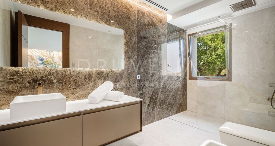 Hedendaagse luxe villa met uitzicht op zee in Sierra Blanca, Marbella