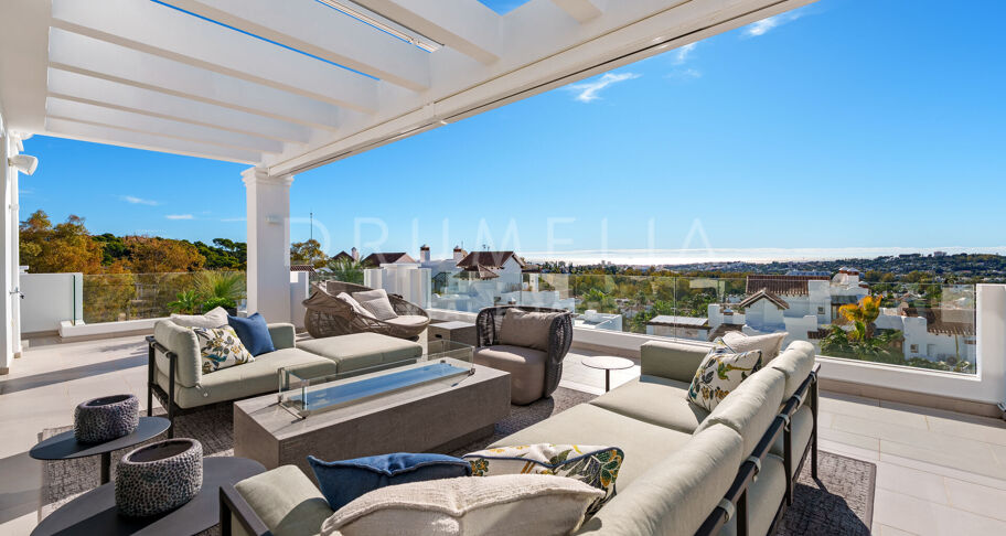 Duplex Penthouse met Panoramisch Zeezicht in Aloha, Nueva Andalucía