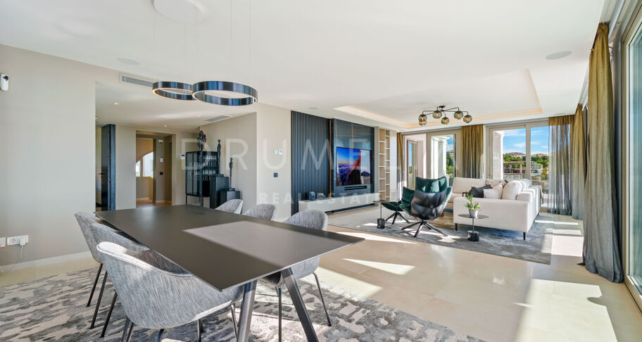Duplex Penthouse met Panoramisch Zeezicht in Aloha, Nueva Andalucía
