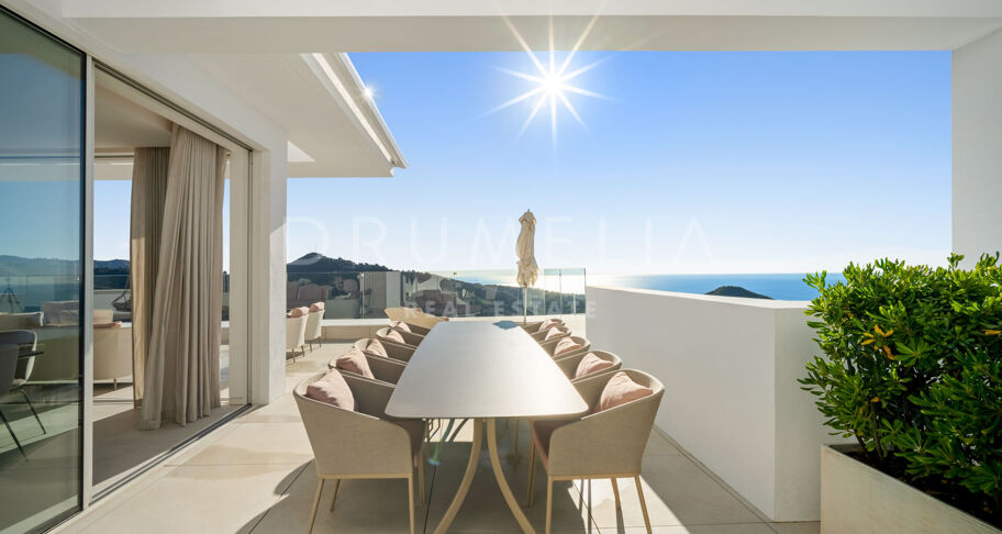 Contemporary Duplex Penthouse with Panoramic Sea Views in Palo Alto, Ojén