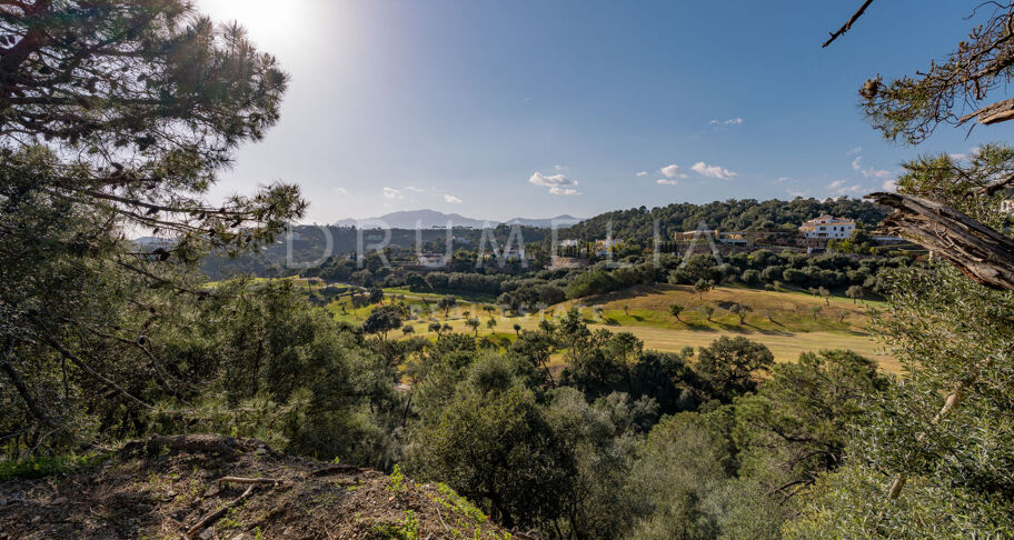 Parcela con vistas al golf en venta en Marbella Club Golf Resort