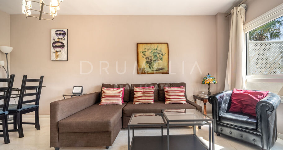 Frontline Beach Apartment in Playa Rocío, Puerto Banús