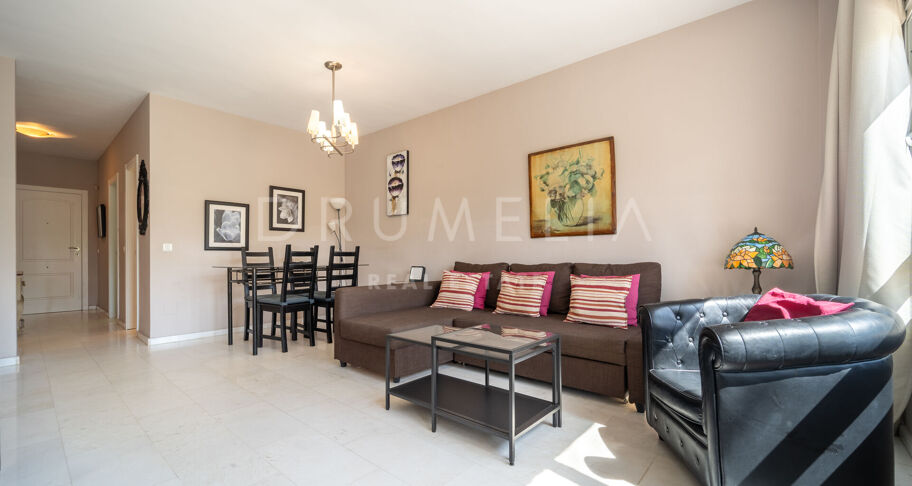 Frontline Beach Apartment in Playa Rocío, Puerto Banús