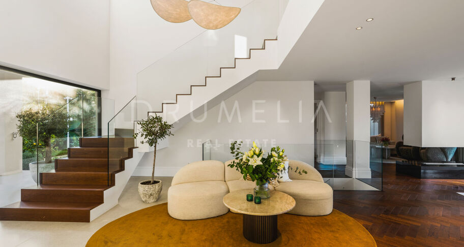 Renoverad familjevilla i gated community, Nueva Andalucía