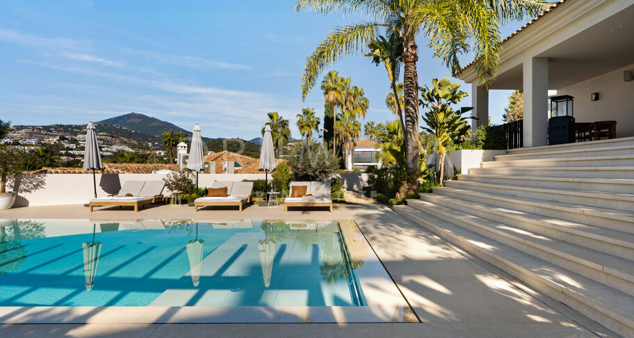Renoverad familjevilla i gated community, Nueva Andalucía
