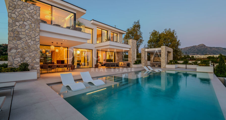 Modern Mediterranean Masterpiece in La Quinta