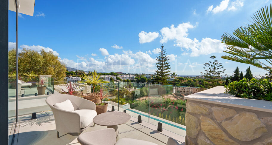 Modern Mediterranean Masterpiece in La Quinta