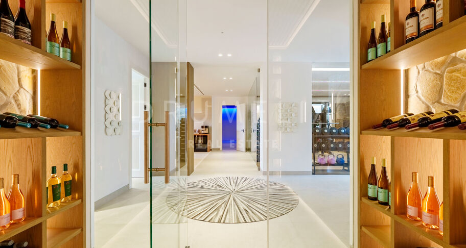 Modern Mediterranean Masterpiece in La Quinta