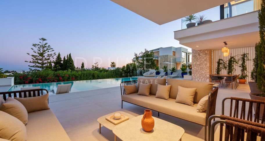 Modern Mediterranean Masterpiece in La Quinta
