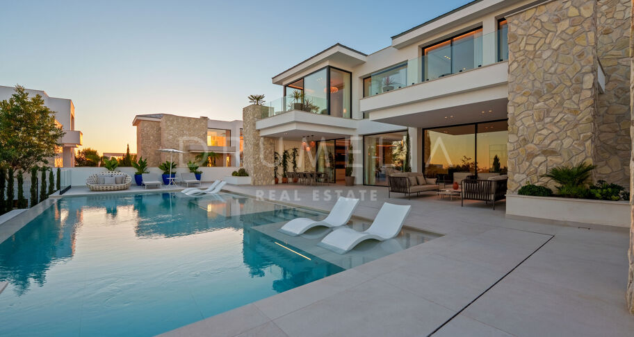 Modern Mediterranean Masterpiece in La Quinta