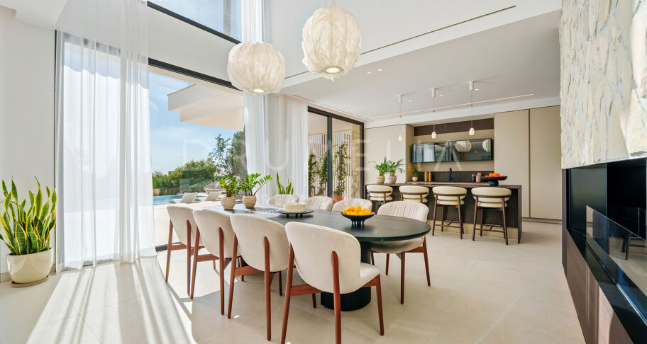 Modern Mediterranean Masterpiece in La Quinta