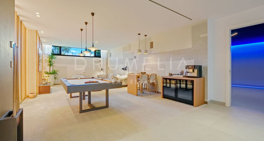 Modern Mediterranean Masterpiece in La Quinta