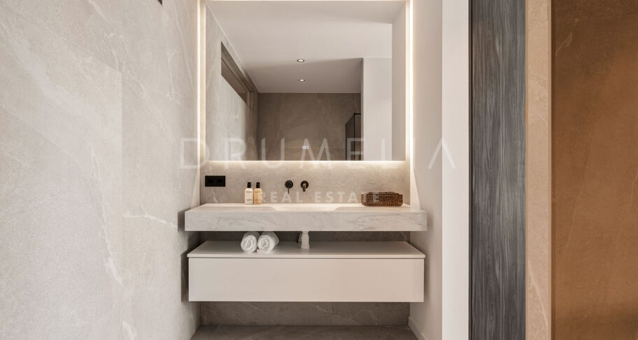 Moderne Duplex med Havutsikt i Las Colinas de Marbella, Benahavís