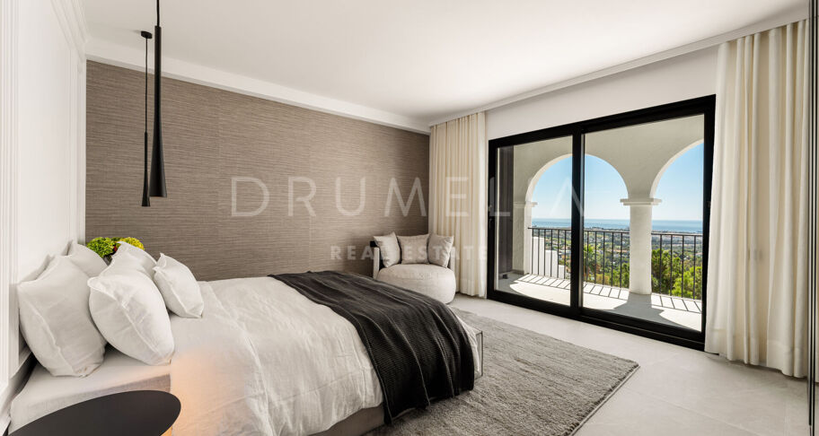 Moderne Duplex med Havutsikt i Las Colinas de Marbella, Benahavís