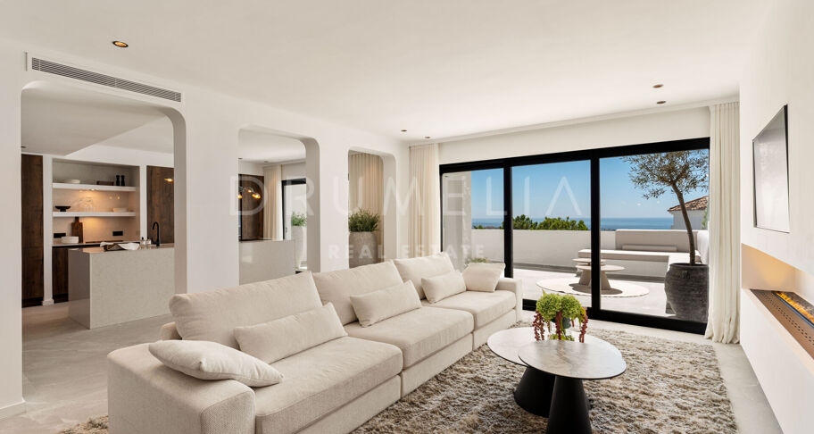 Moderne Duplex med Havutsikt i Las Colinas de Marbella, Benahavís