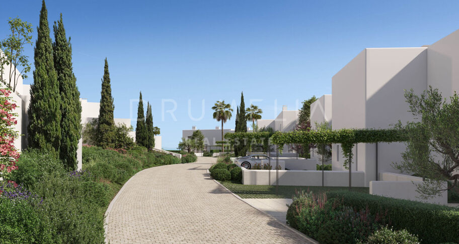 Moderne villa med 4 soverom omgitt av natur i Sotogrande