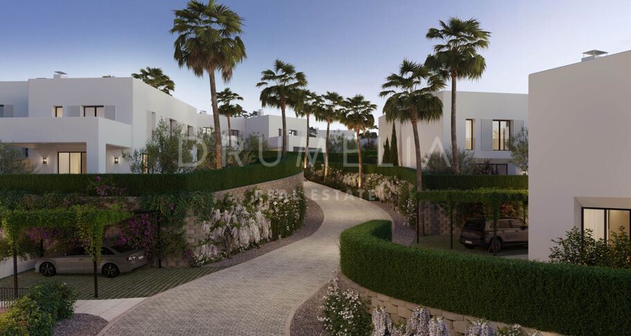Moderne villa med 4 soverom omgitt av natur i Sotogrande