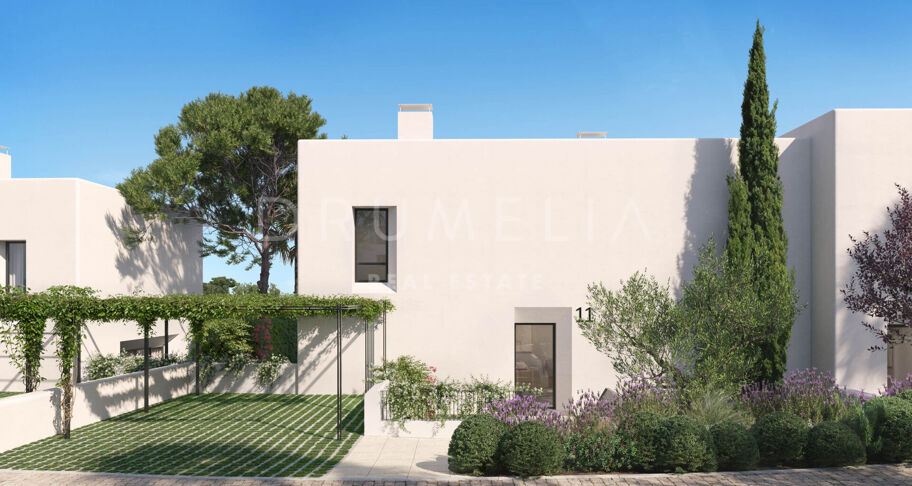 Moderne villa med 4 soverom omgitt av natur i Sotogrande
