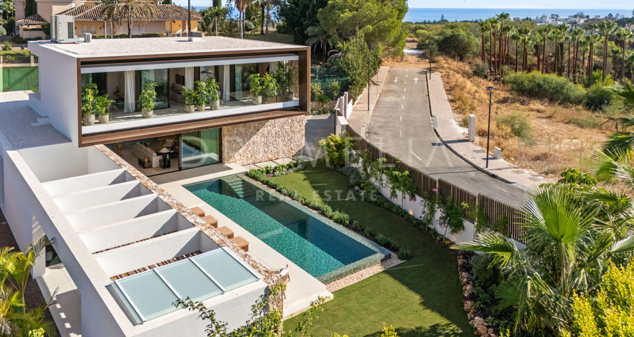 Luxury villa with a privileged location on the Golden Mile