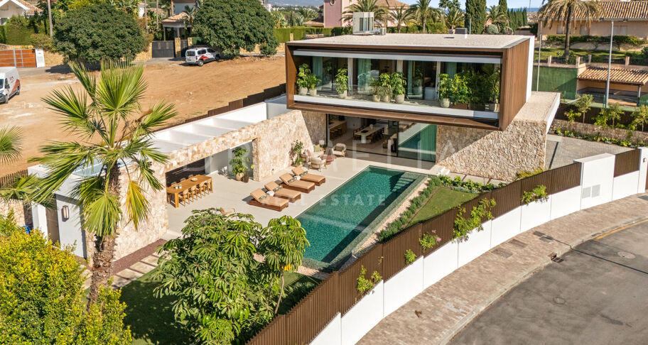 Luxury villa with a privileged location on the Golden Mile