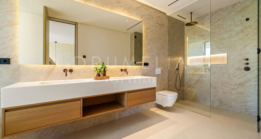 Luxury villa with a privileged location on the Golden Mile