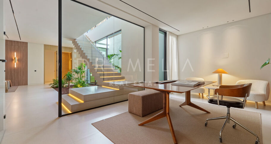 Luxury villa with a privileged location on the Golden Mile