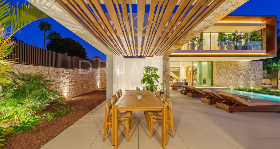 Luxury villa with a privileged location on the Golden Mile