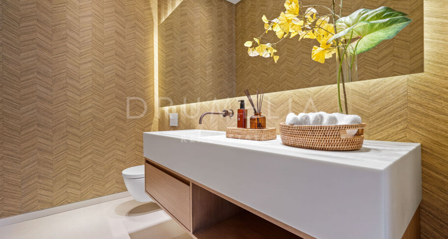 Luxury villa with a privileged location on the Golden Mile