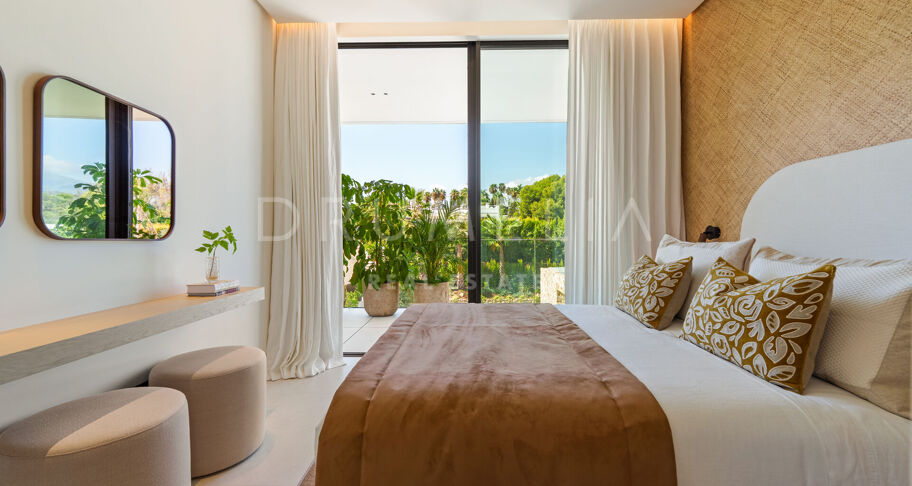Luxury villa with a privileged location on the Golden Mile